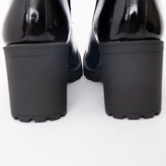 Patent leather look lug sole Chelsea boot black Dirty Laundry Lita 8.5 fall boot - Picture 13 of 16